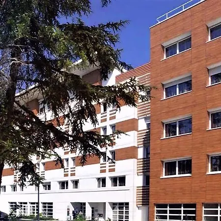 Appartement Lumineux Et Climatise Avec Parking Gratuit - Tramway Devant La - 114 Grenoble